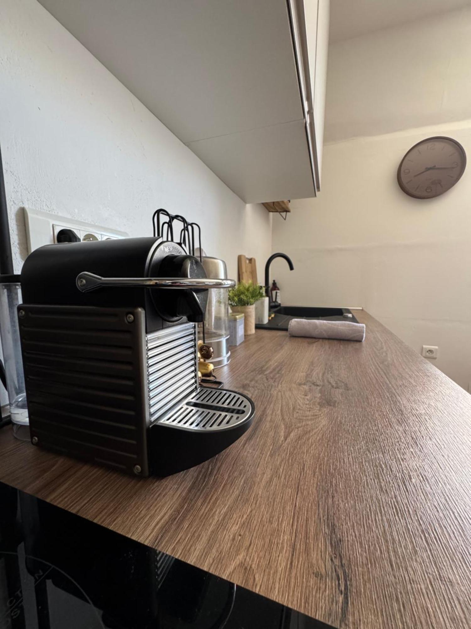 Charmant Appartement Au Coeur De Bourges Bagian luar foto